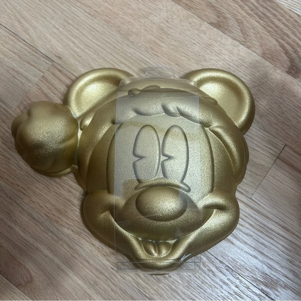 Copper Mickey Mouse Christmas Winter Cake Pan NEW Disney Holiday Season Bake